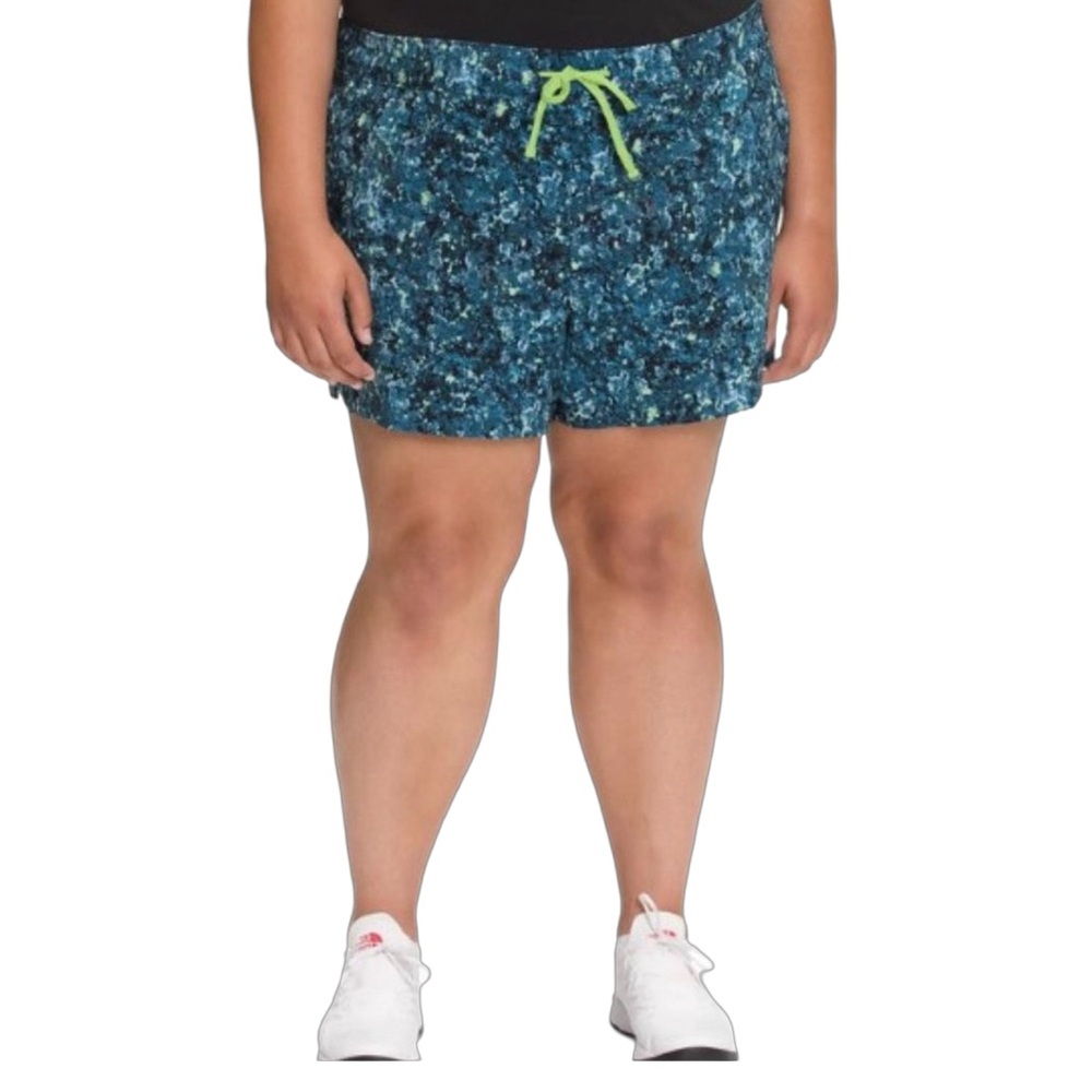 The North Face NWOT Women's Plus Blue Printed Abstract Athletic Shorts Size 1X